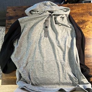 Extra Large Burton Light Weight Hoodie